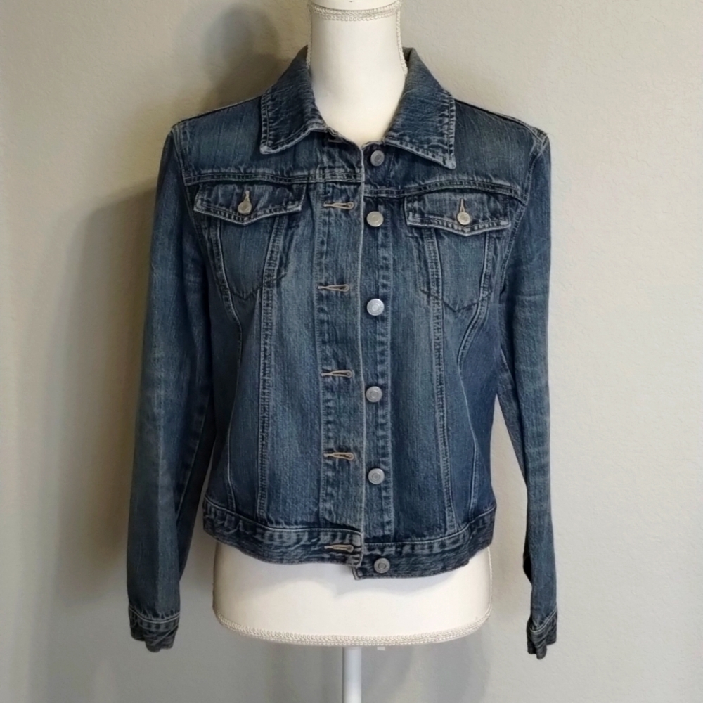 Gap Denim crop jean jacket Size Small Y2K GAP denim layering jacket trending